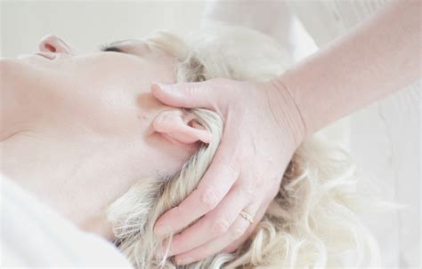 massage treatments make movement corporate and mobile massage therapist
