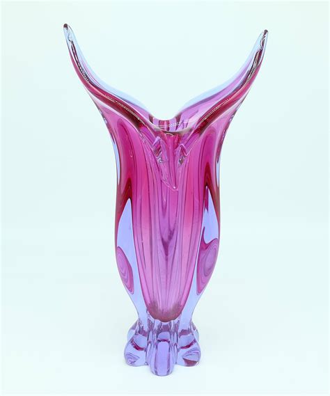 Vintage Pink Hue Art Glass Vase Lot 1023197 Allbids