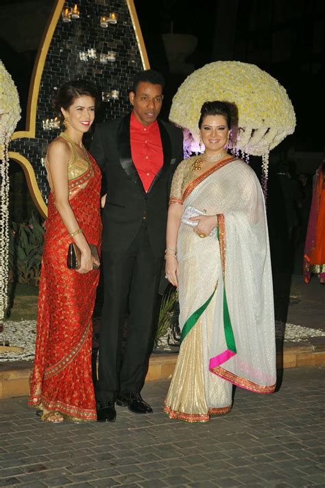 super sexy bollywood celebrities at manish malhotra s niece riddhi