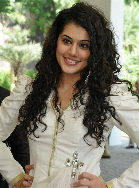 high quality bollywood celebrity pictures taapsee pannu
