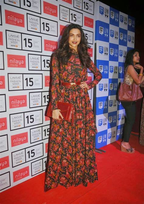 deepika padukone looks super sexy in a floral dress at