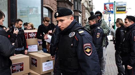gay rights activists detained in russia s moscow