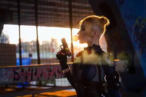 amazing and sexy cassie cage cosplay