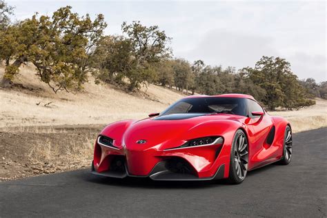 toyota supra concept tipped  debut  october carscoops