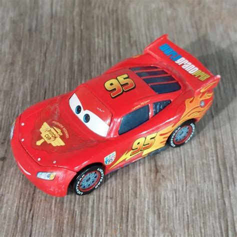 Disney Pixar Cars Piston Cup Lightning Mcqueen And Wgp Lightning Hot
