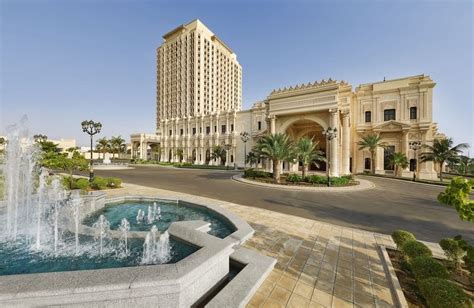 grandiose  star luxury hotels  discover  jeddah