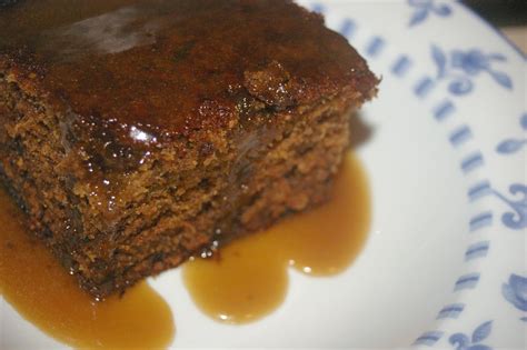 easy sticky date pudding with caramel sauce domesblissity