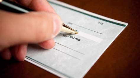 cheque overpayment scam    triggers warning  police cbc news