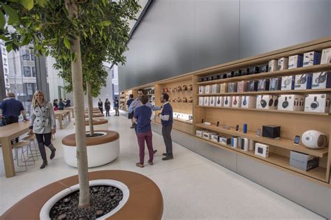 apple unveils  store design