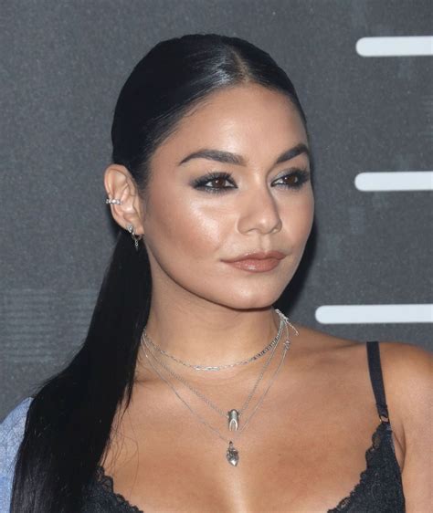 vanessa hudgens cleavage the fappening 2014 2019 celebrity photo leaks