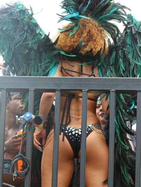 rihanna twerks in bikini at barbados carnival