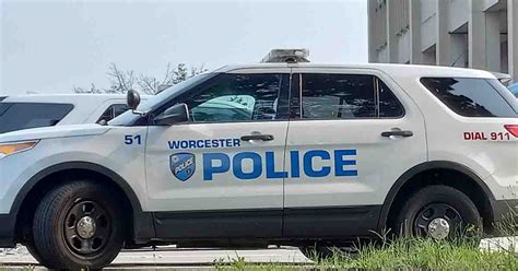 worcester police arrest pair  shotgun drugs  main st
