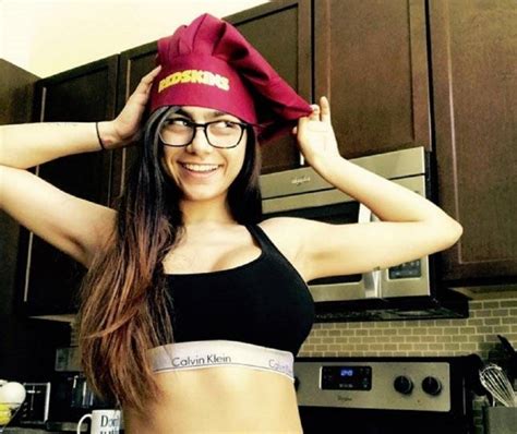 Isis Now Wants To Behead Mia Khalifa Ex Porn Star For