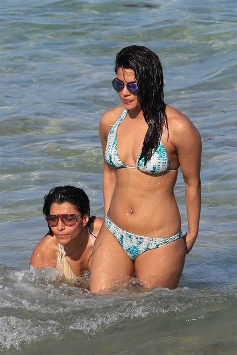 Priyanka Chopra Hd Miami Beach Bikini Images 2017