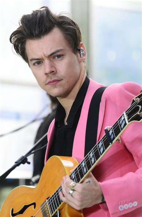 Sexy Harry Styles Pictures Popsugar Celebrity Photo 3