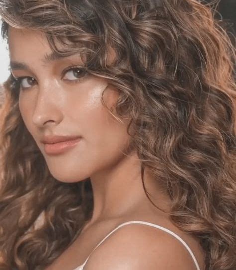 Pin By Myk Apuyan On Pinay Celebs In 2020 With Images Liza Soberano