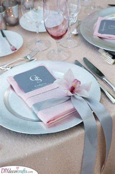 personalised wedding napkins  beautiful wedding napkin ideas