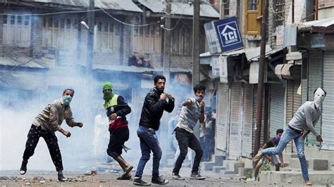 Now Plastic Bullets Will Be Used To Control Stone Pelting Mobs In Kashmir