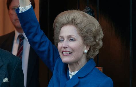 the crown season 4 first looks at margaret thatcher and princess diana