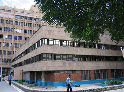 indian institute  technology iit delhi admissions   placements fees address