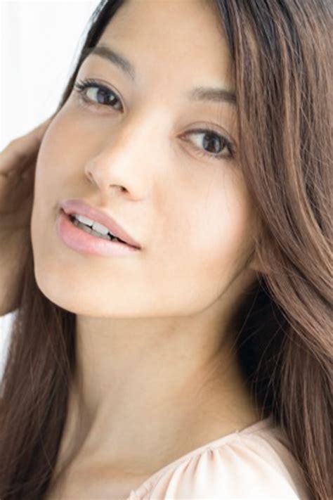アリーネ モデル タレント 詳細画面 東京で外国人モデル・タレント・ナレーターをお探しならフリー・ウエイブ