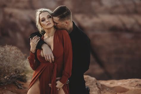 a couple s sexy canyon photo shoot popsugar love and sex photo 51