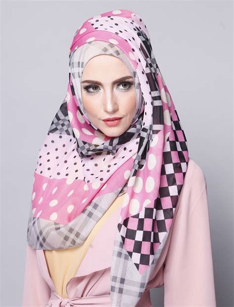 jilbab segi empat motif  seragam arum oriflame