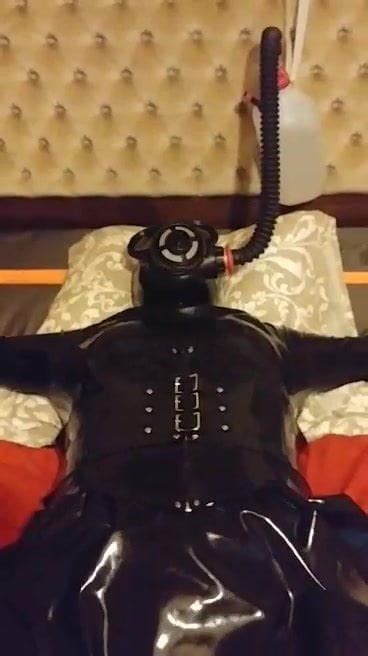 rubber milf in gas mask breath play session free porn d2