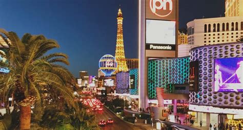 The Best Hotels On The Las Vegas Strip You Can Book With Points