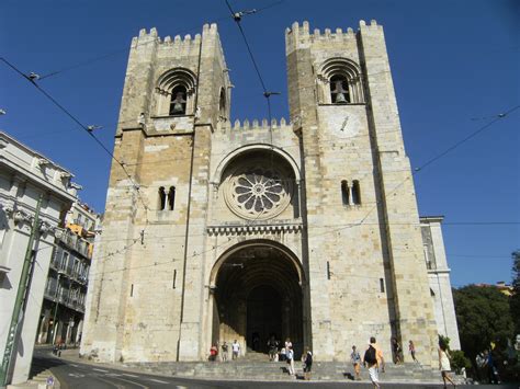 top  beautiful churches  visit  lisbon portugal lisbon  guides