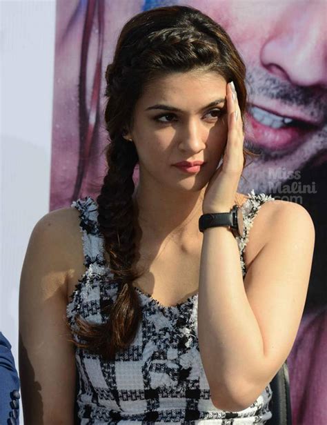 kriti sanon loses her sh t over a man who was watching