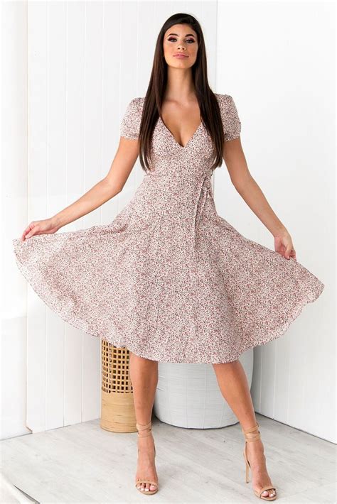 perfect picnic dress floral picnic dress dresses fashion