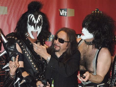 kiss guitarist ace frehley lashes   gene simmons claims rocker groped  wife