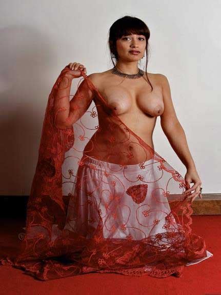 indian boobs photo lovely radha ne nude photoshoot me badan ki pics di