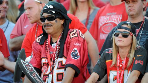 reaction to bucs targeting female fans is silly nfl