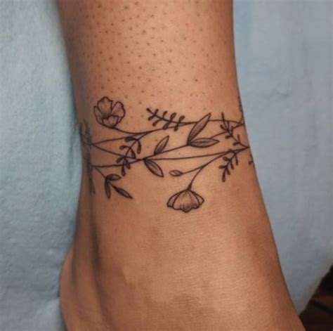 tattoo vrouw klein enkel tattoodo tattoosnob skinartmag anklet tattoos  women ankle
