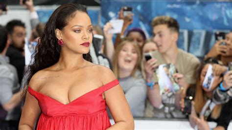 rihanna does head to toe red at valerian s london premiere vogue