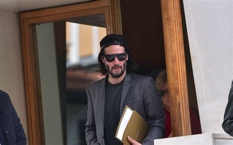 Keanu Reeves Deixa Hotel Em Sp Para Reunião Com João Dória
