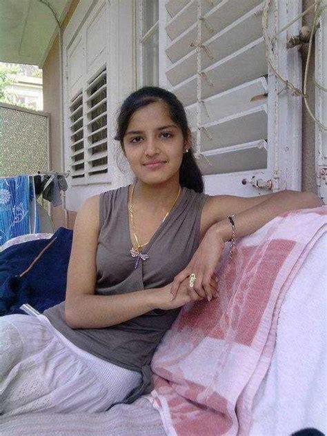 Hot Indian College Girl Naked Selfies 39 Hot And Sexy Girls