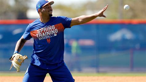 dominic smith is benched after late arrival at a mets meeting the new