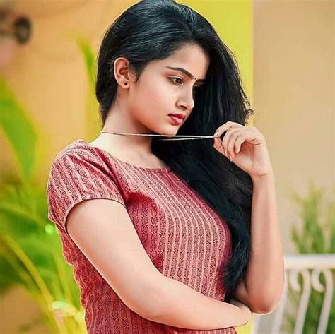 Anupama Parameswaran Without Makeup Rare And Unseen Photos