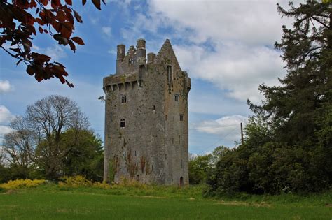 historic sites  ireland lohort castle