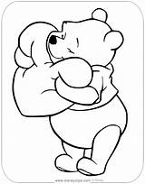 Pooh Winnie Coloring Pages Heart Disney Cartoon Colouring Bear Cute Printable Sheets Drawing Drawings Nalle Puh Kids Hugging Valentine Valentines sketch template