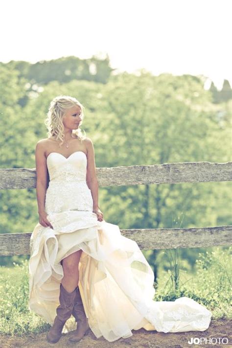 Discount Bride In Cowgirl Boots Country Wedding Dresses