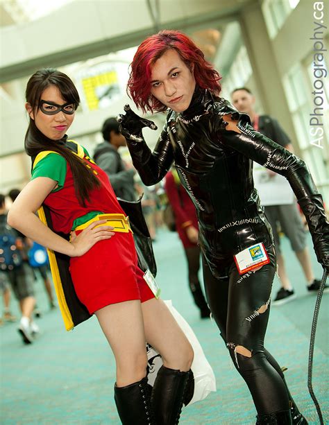 gender bending robin and catwoman at comic con sdcc 2012