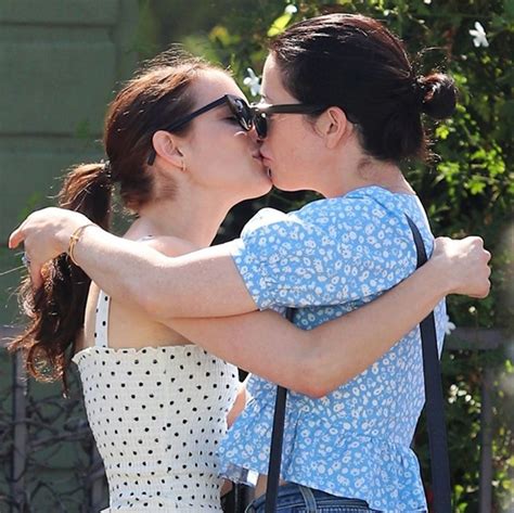 Emma Roberts Lesbian Kiss With Her Stylist Brit Elkin Hines Scandal