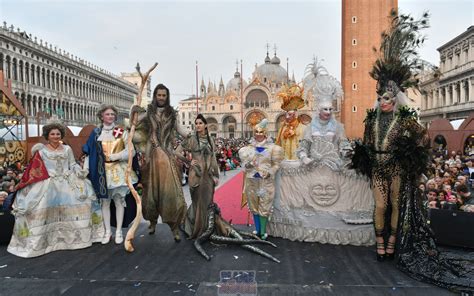 venice carnival       italy magazine