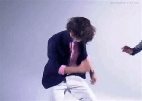 harry styles dancing s find and share on giphy