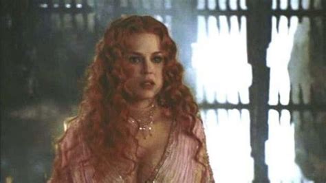 The Replica Of The Costume Of Aleera Elena Anaya In Van Helsing Spotern