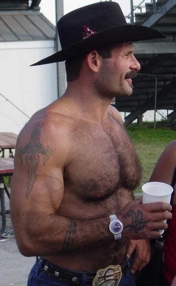 Hairy Muscle Daddy Single Daddies